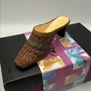 Just The Right Shoe by Raine “Pretty Penny” Item 25105 Circa 2000